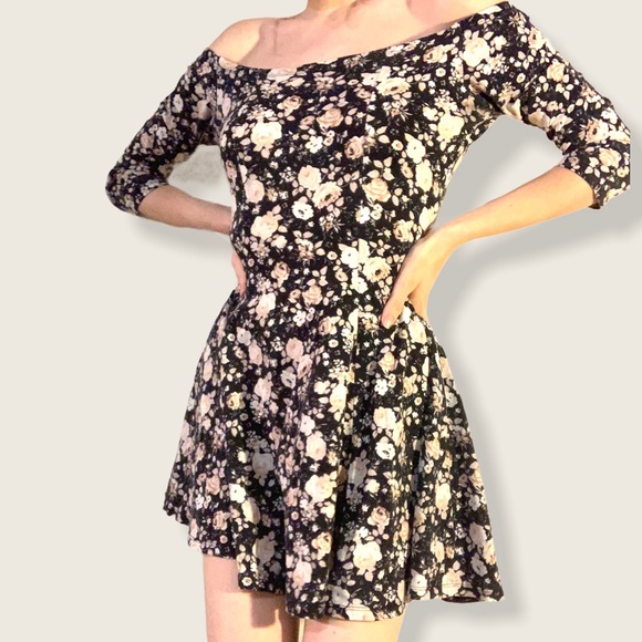 Floral black little dress - Picture 1 of 4